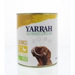 Hond brokjes kip in saus